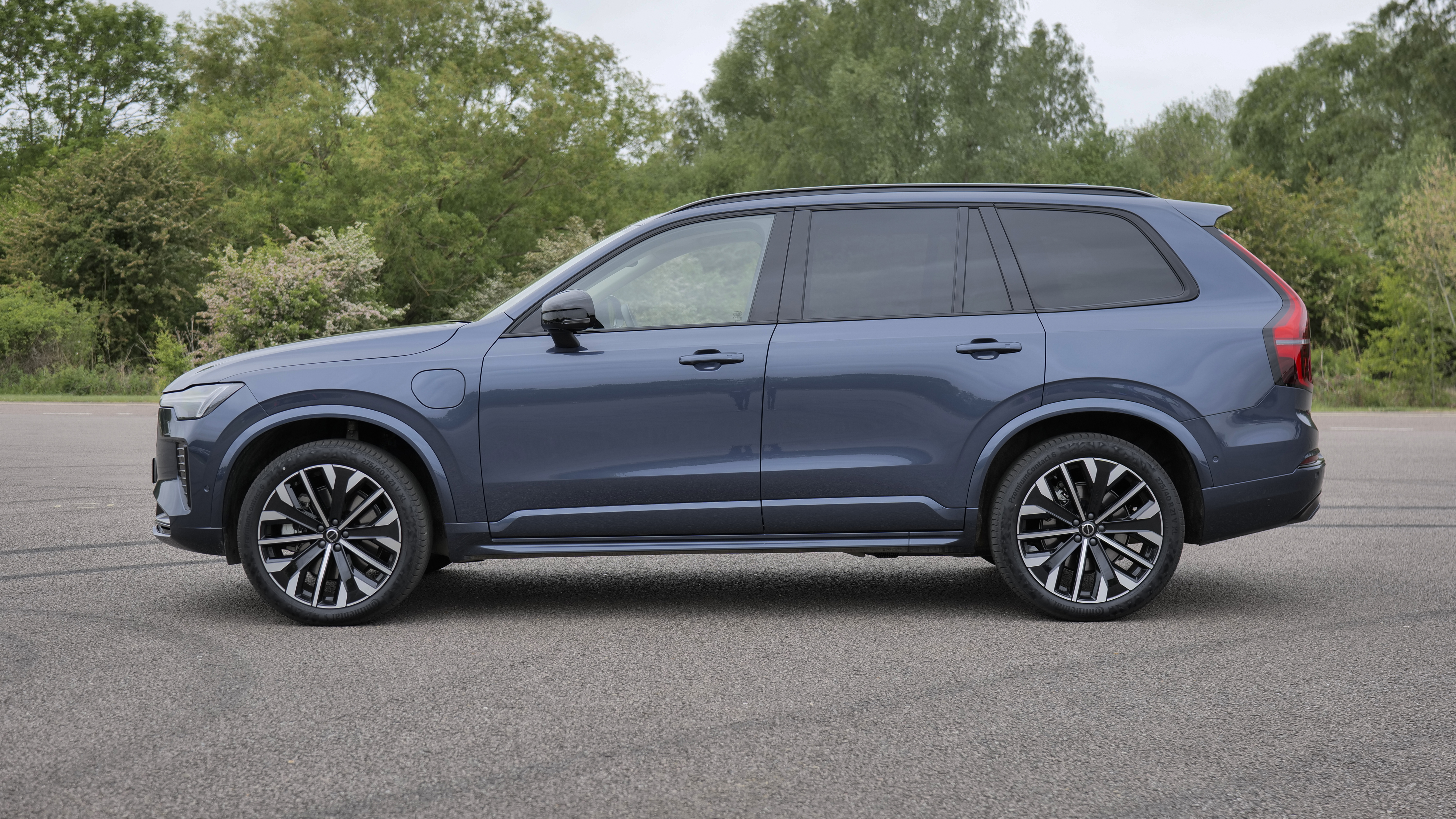 VOLVO XC90 ESTATE 2.0 B5P Ultra Black Edition 5dr AWD Geartronic